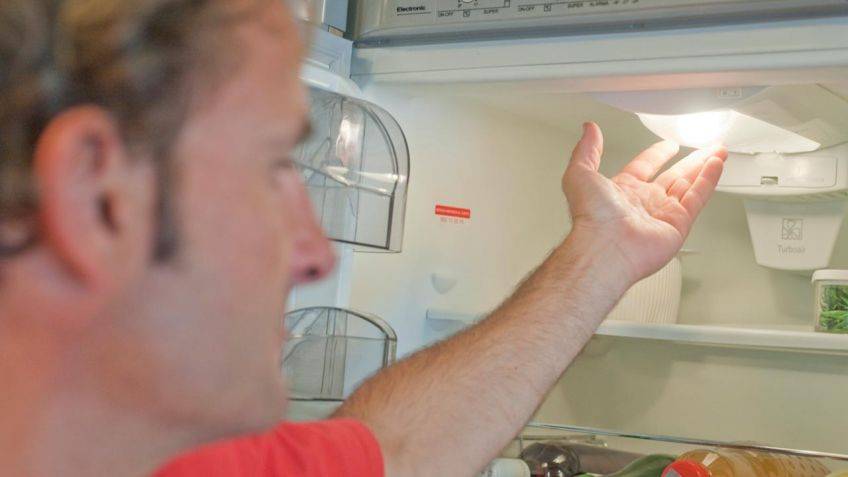 Мигает индикатор температуры холодильника бош - как сбросить?
