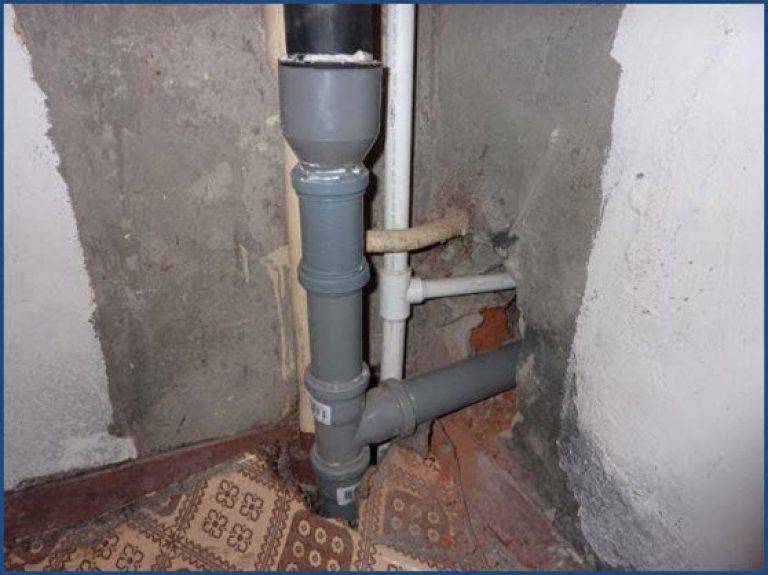 Замена канализационного стояка в квартире - меняем чугун на пластик, демонтаж старого стояка и установка нового