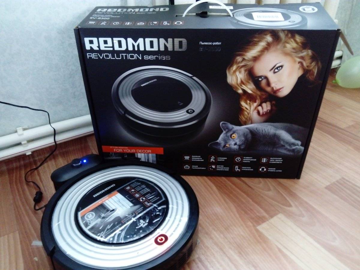 Red rv r571 отзывы. Робот Redmond RV r300. Redmond RV 300. Redmond RV V 300. Пылесос редмонд робот 3 в 1.