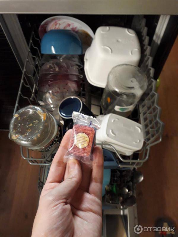 Причины белого налета на посуде после мытья в посудомоечной машине
