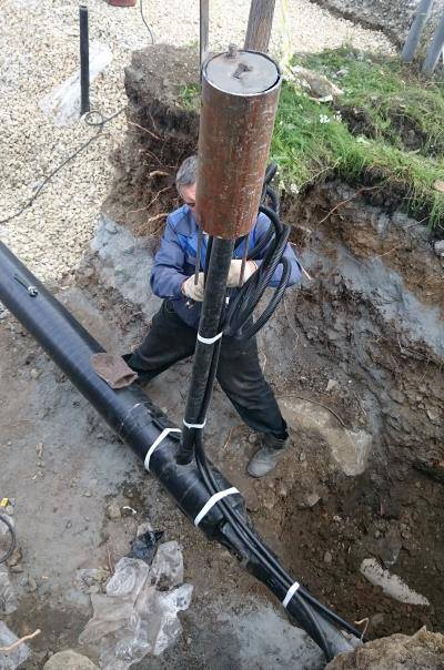 Контрольная трубка
 - большая энциклопедия нефти и газа, статья, страница 1