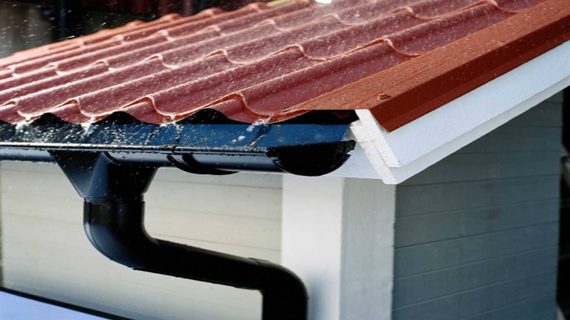 Как сделать водоотлив с крыши из оцинковки - 86 фото