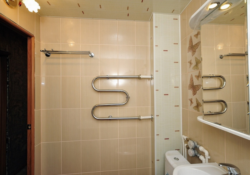 Как спрятать трубы в ванной: 3 лучших способа
